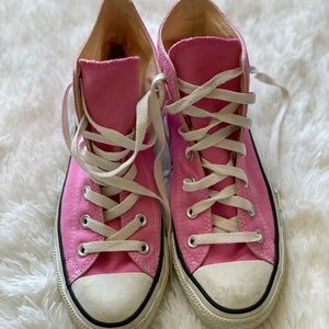 Pink Converse- Used Condition- Men’s 6/Women’s 8